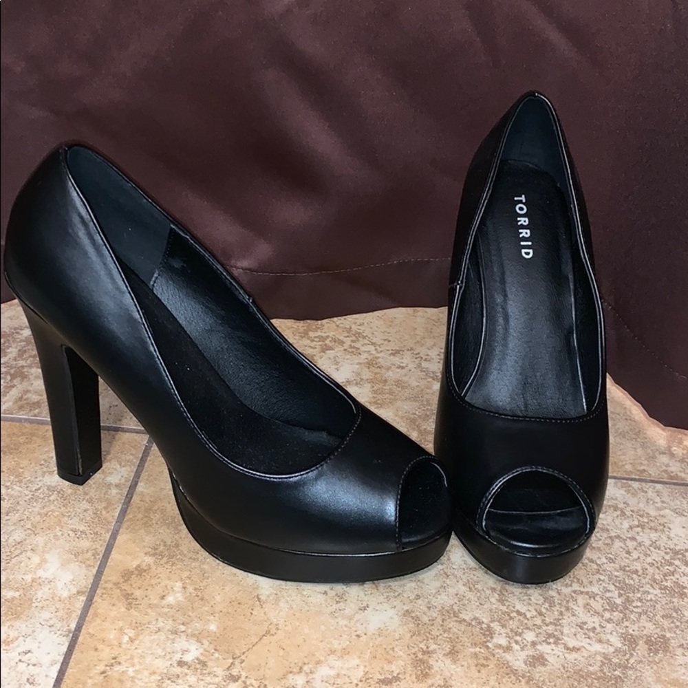Brand new Torrid peep toe platform.